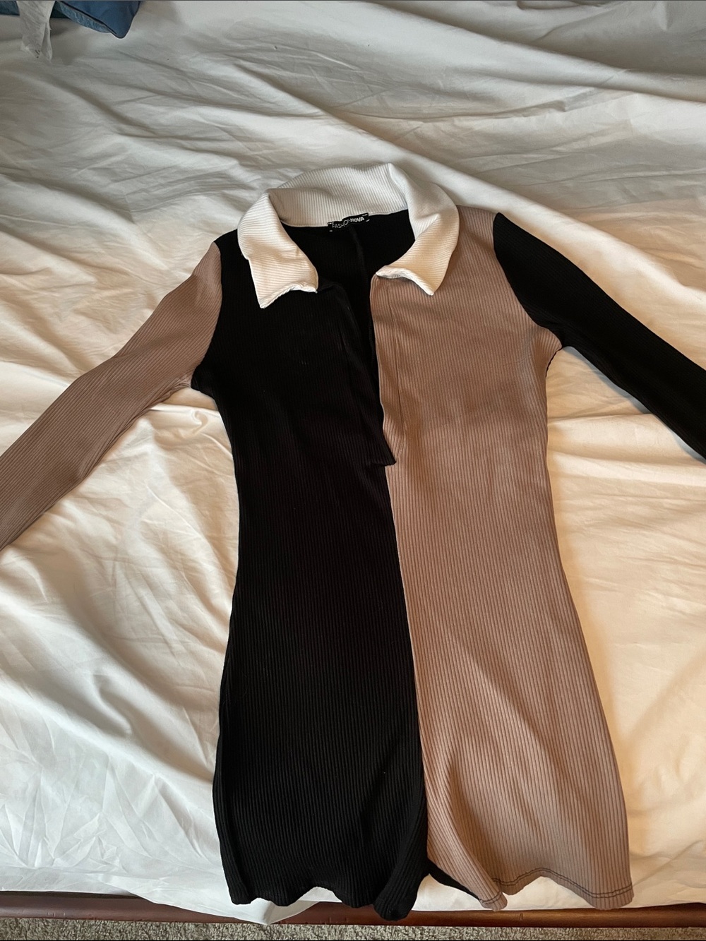 Colorblock Ribbed Long-Sleeve Polo Dress in Black and Taupe